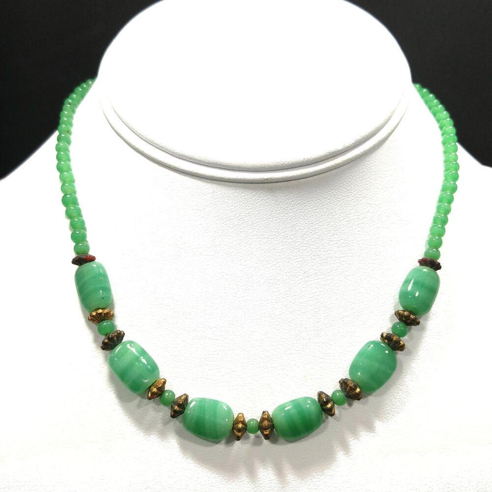 Vintage Green Peking Glass Necklace 15” Choker Graduated Beads
